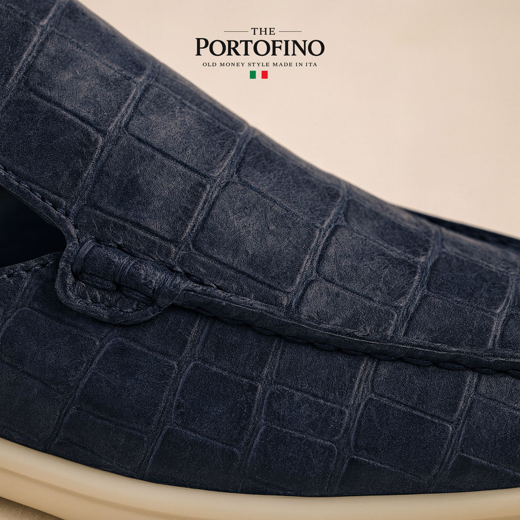 Navy Croco Mule, leather close-up